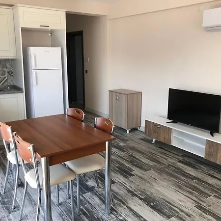 Lovely Apartment With Mountain View In Fethiye Διαμέρισμα *